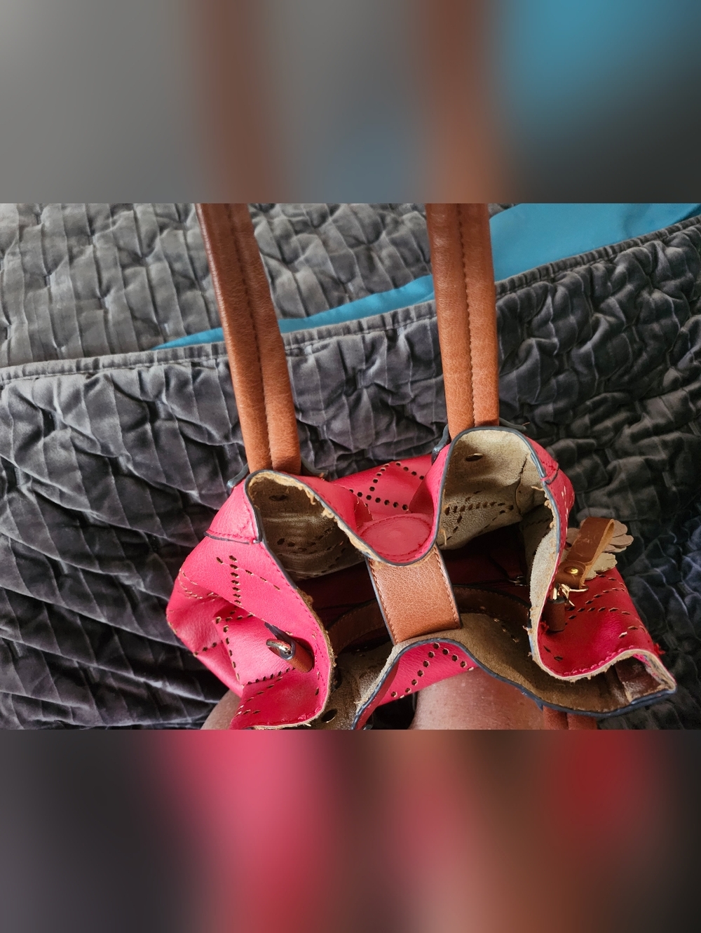 Louenhide Bermuda Handbag In Raspberry. - Picture 3 of 13